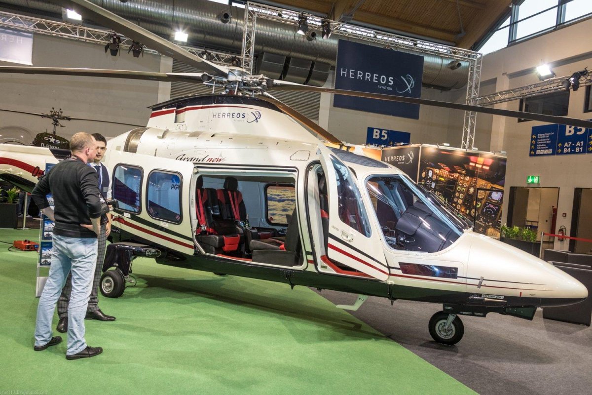 Вертолет bo-105 салон