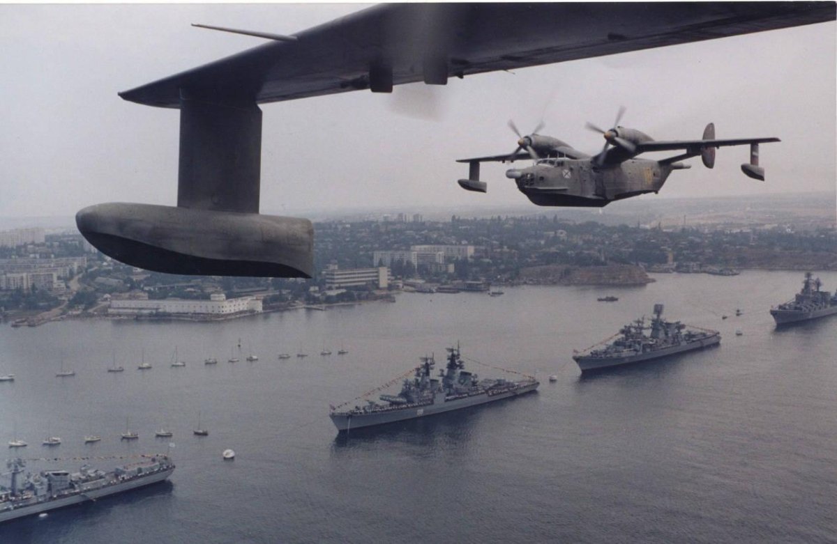 Гидросамолет бе-12