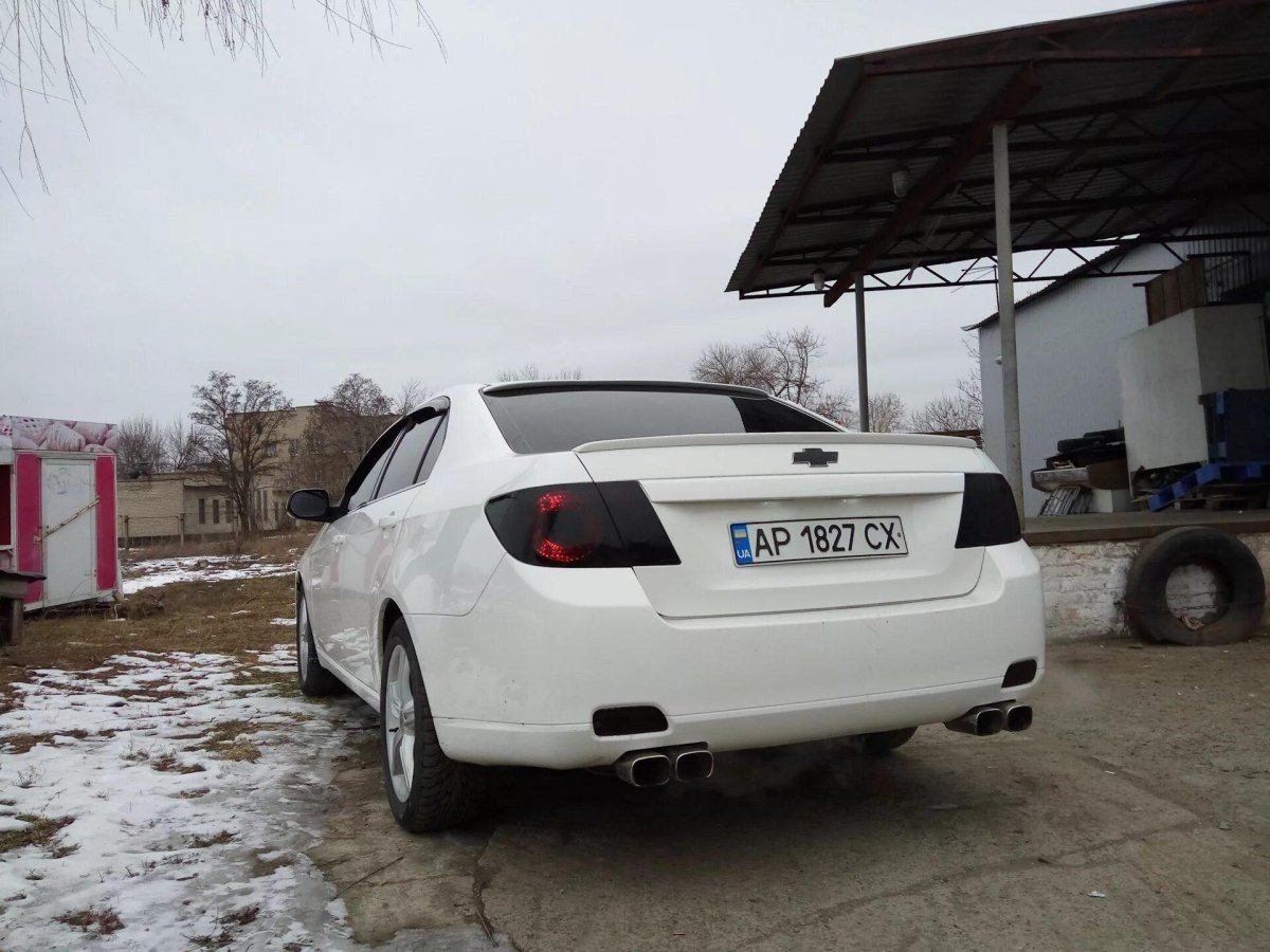 Chevrolet Epica спойлер