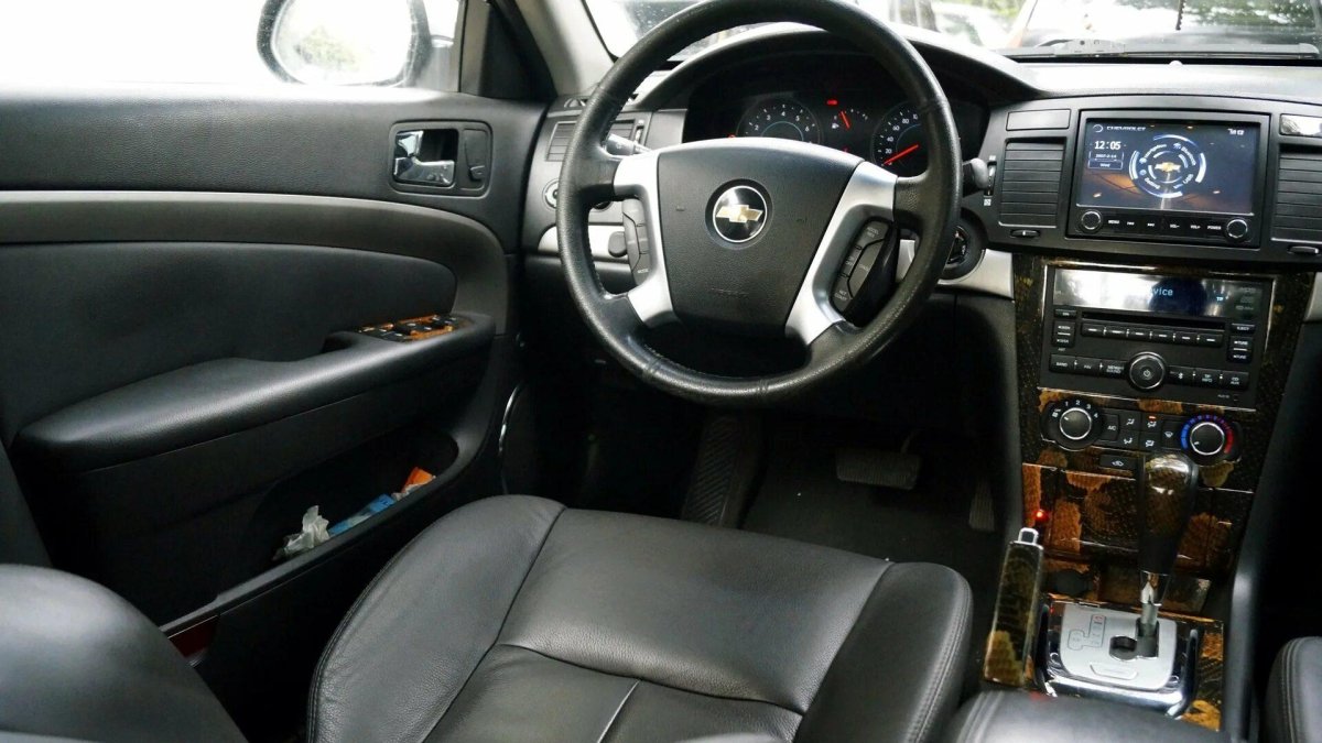 Chevrolet Epica 2011 салон