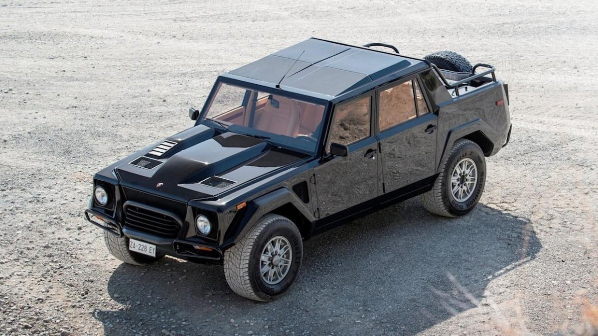 Ламборджини lm002