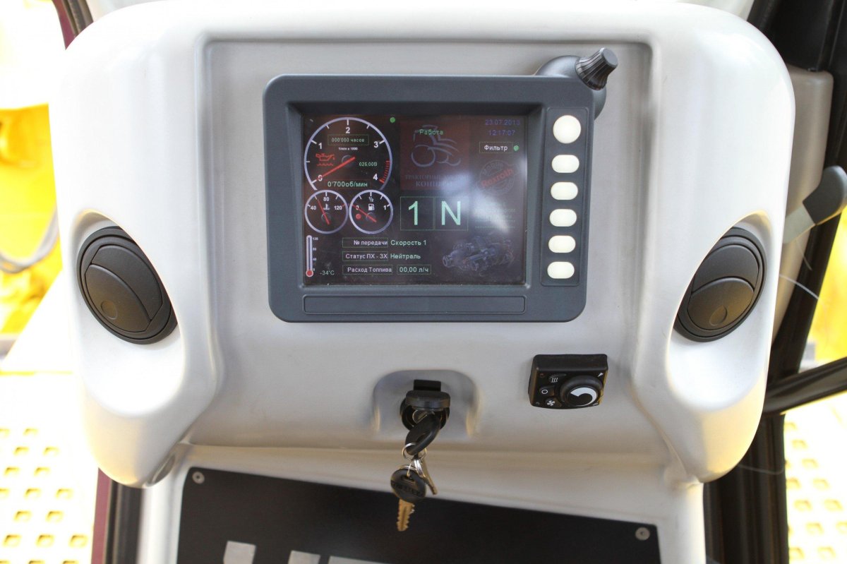 ЧЕТРА Т 25 премиум кабина