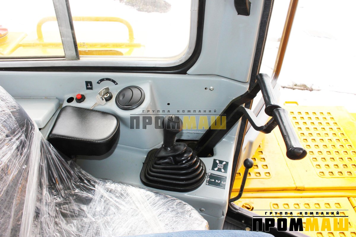 ЧЕТРА Т 35 кабина