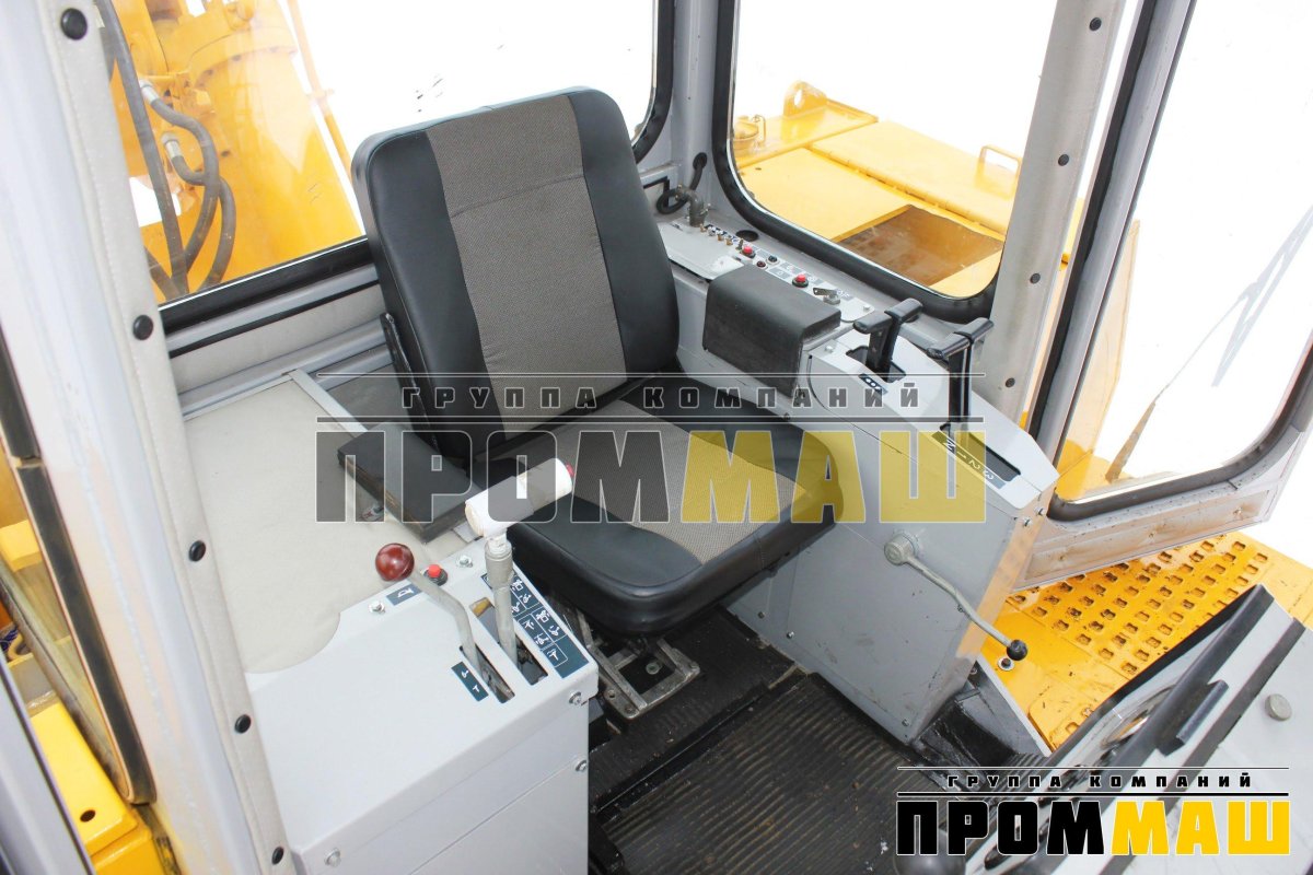 Бульдозер ЧЕТРА т35 управление