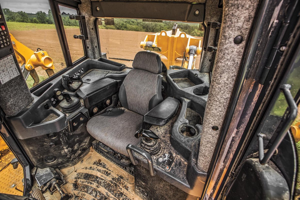 John Deere 1050k бульдозер