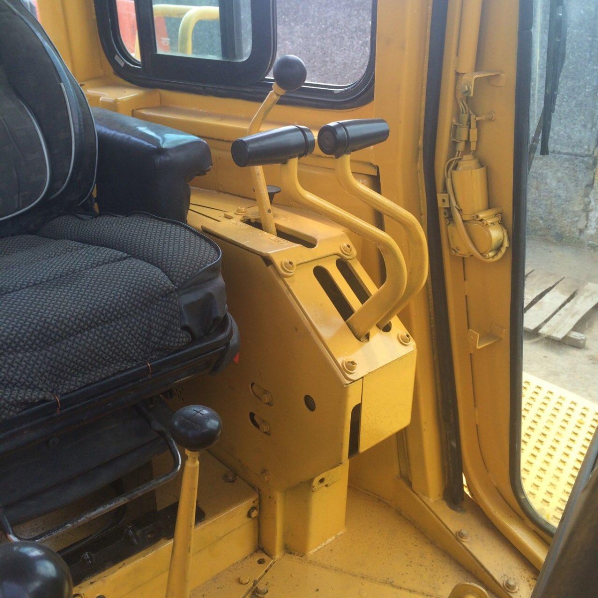 Бульдозер т-170 кабина