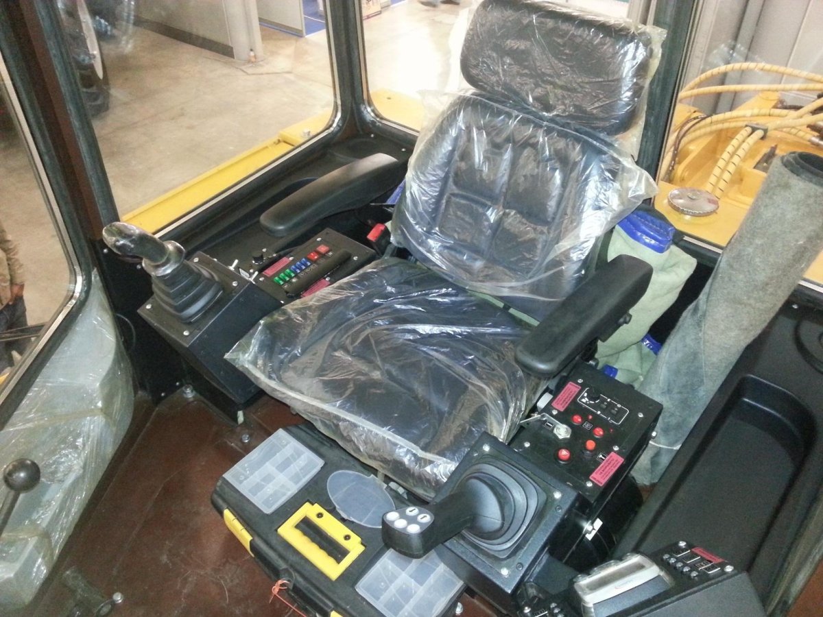 Бульдозер б10м кабина управления