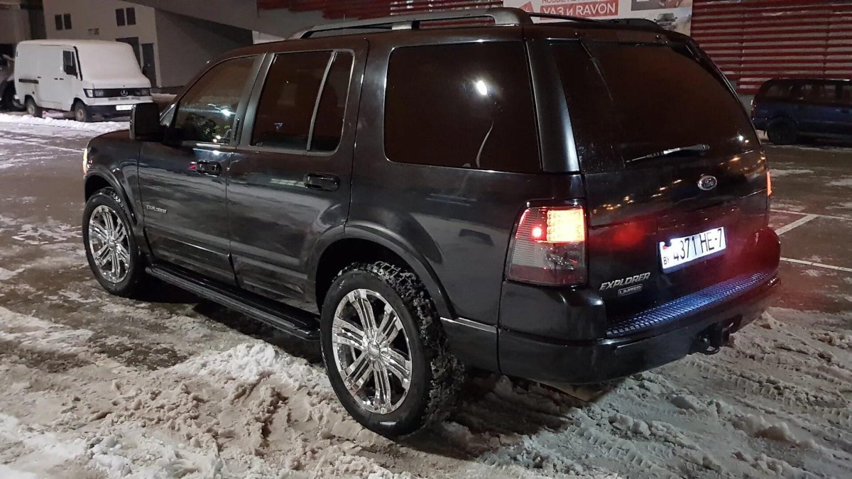 Ford Explorer 3