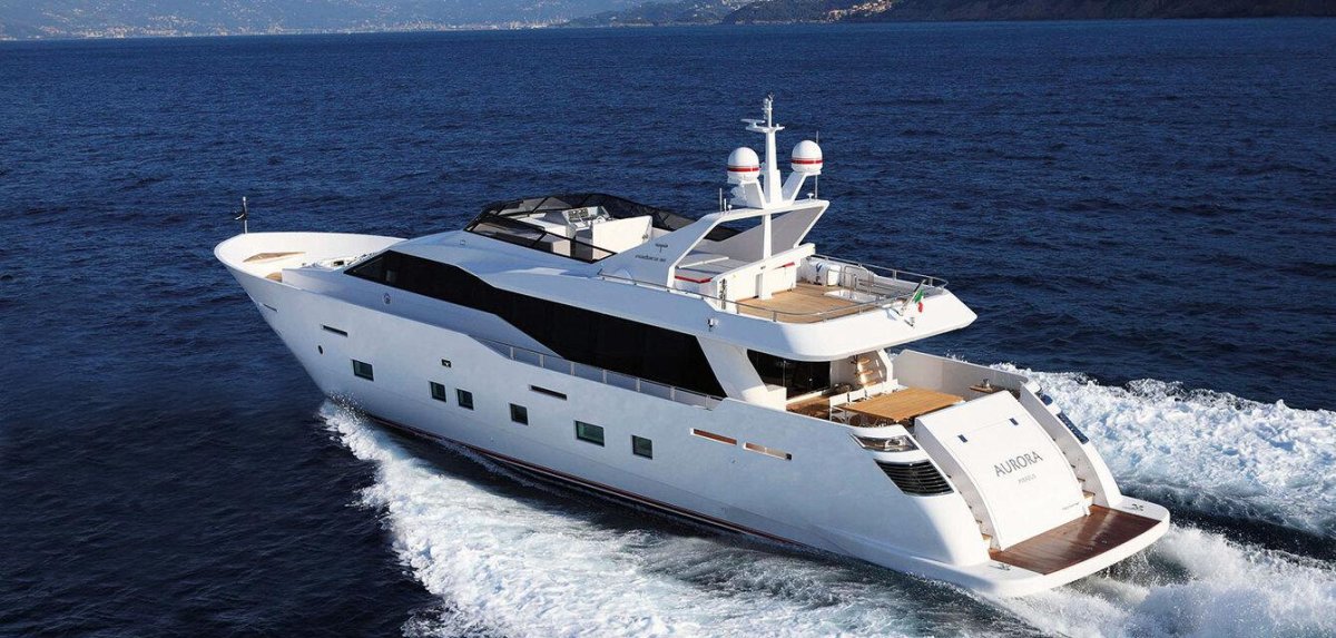 Яхта Aurora