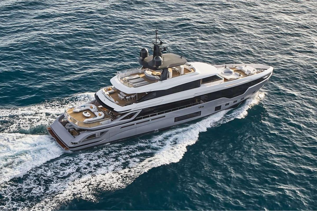 Azimut grande Trideck