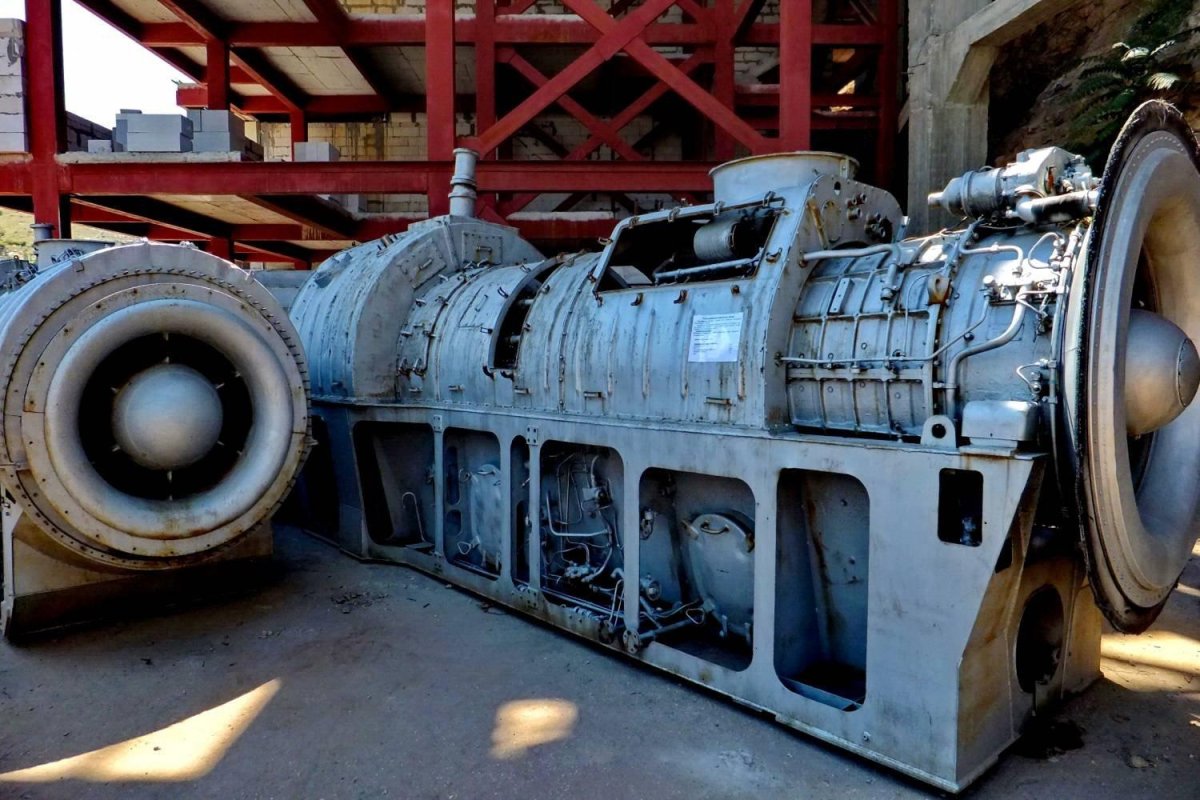 Дизель 10д100