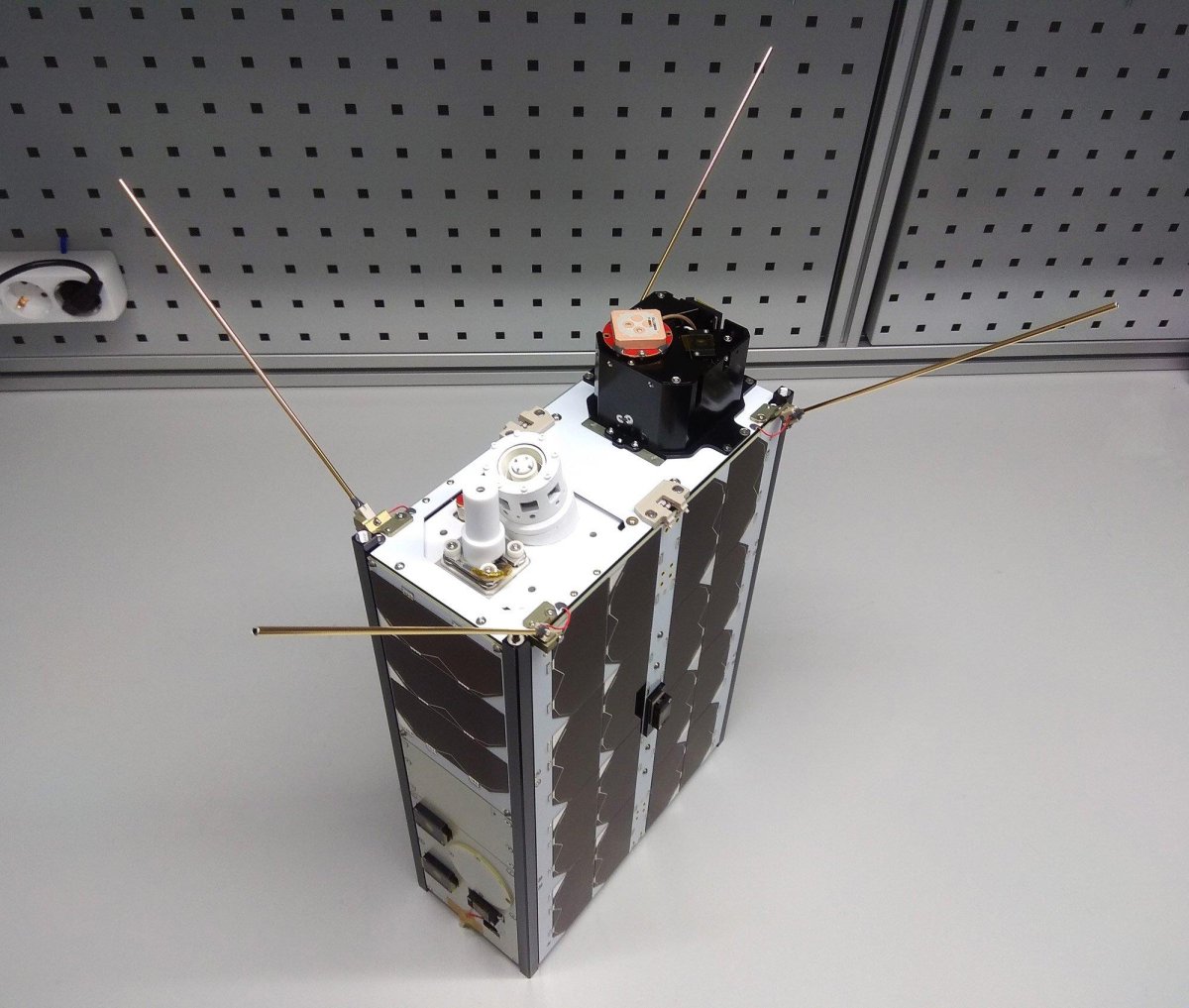 CUBESAT 6u