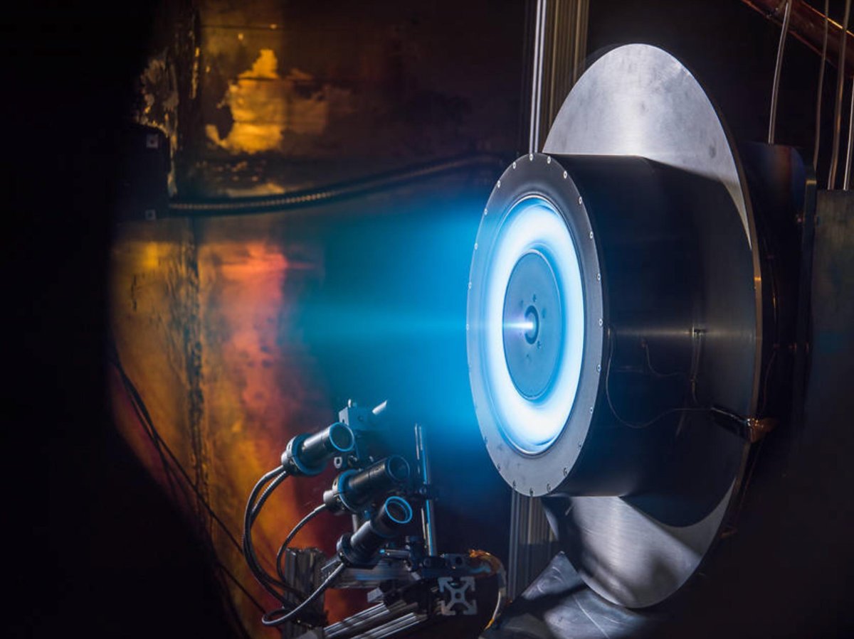 ИД-200 кр ионный двигатель