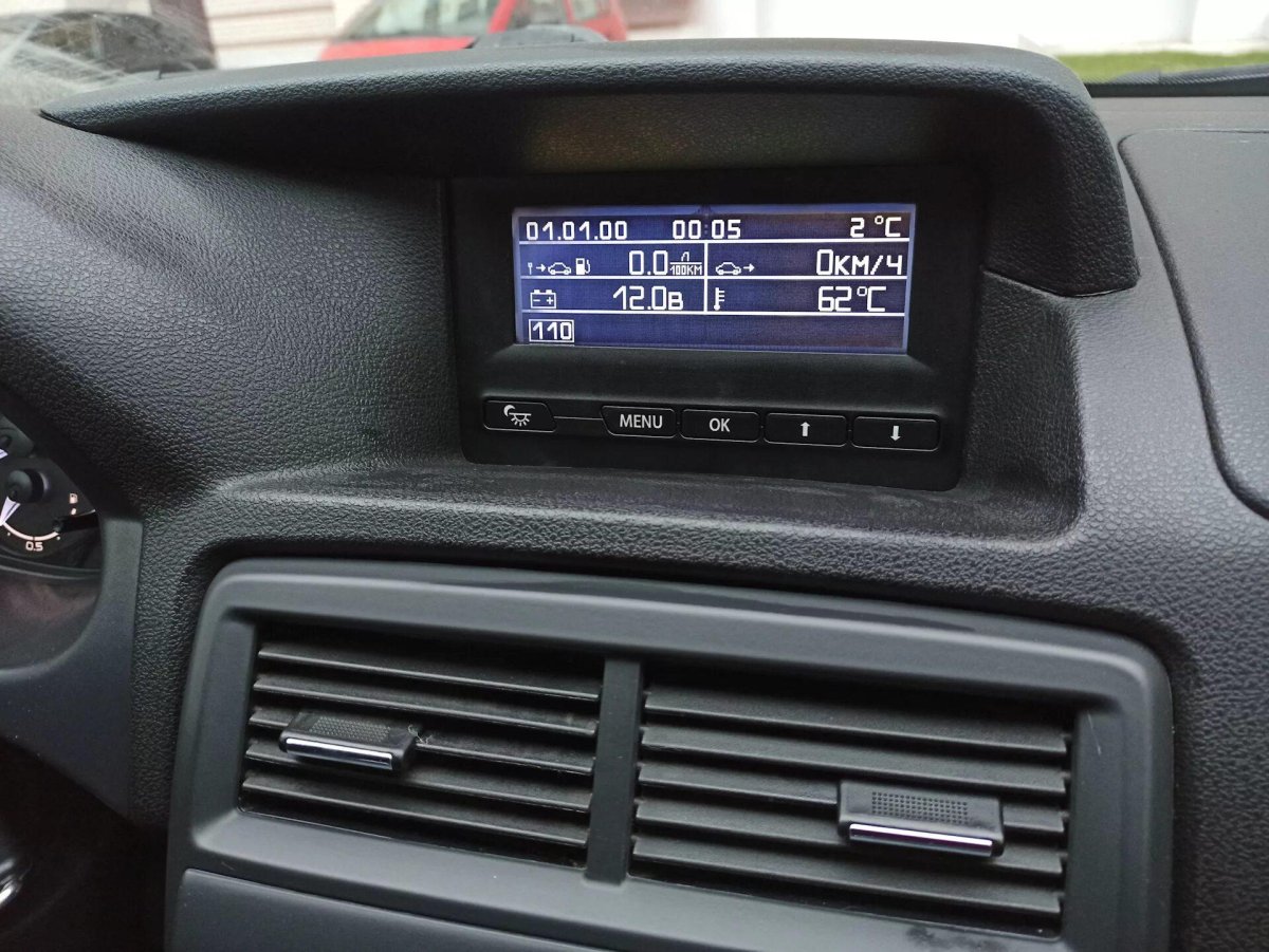 Штатный бортовой компьютер Лада Приора 2