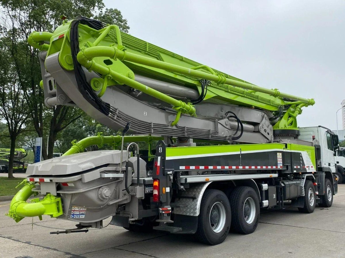 Автобетононасос Zoomlion