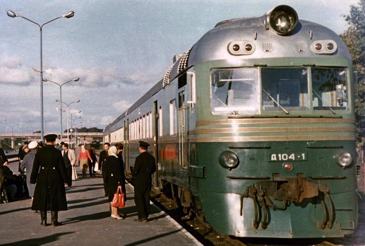 Дизель электропоезд СССР