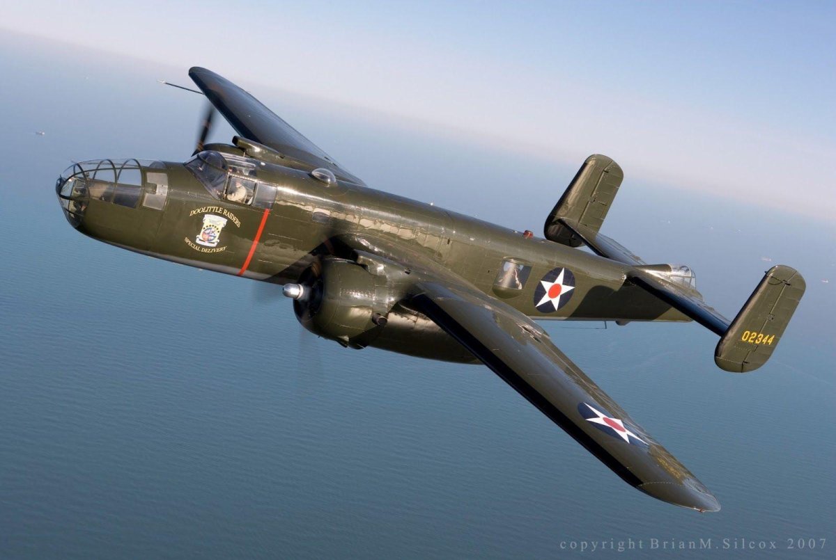 Норт Америкэн b-25 Митчелл