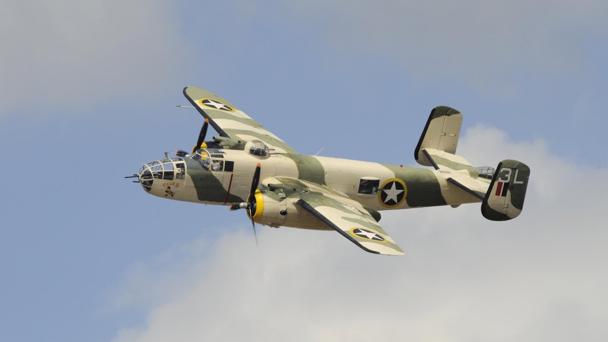 Норт Америкэн b-25 Митчелл