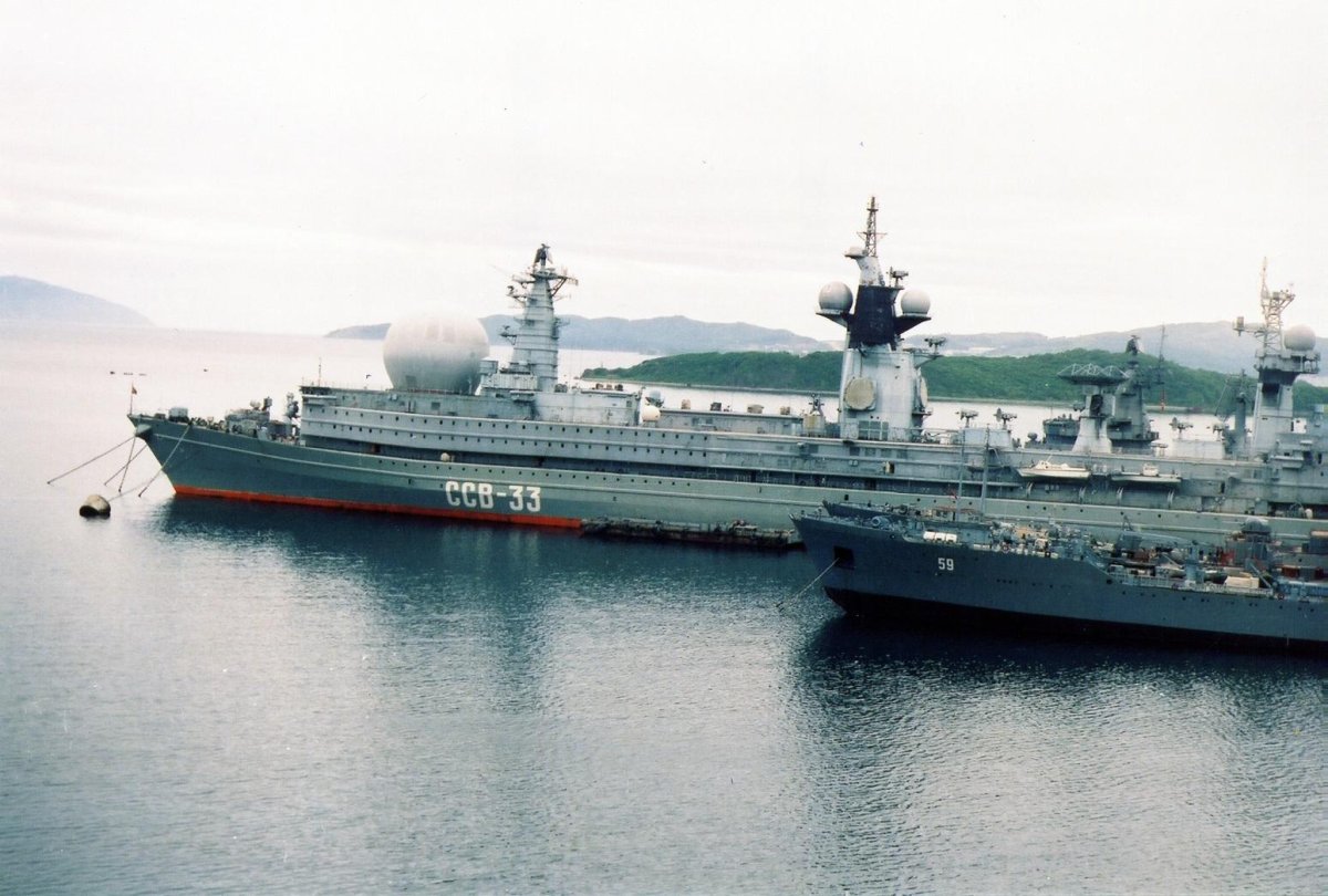 Атомный разведывательный корабль ССВ-33 Урал