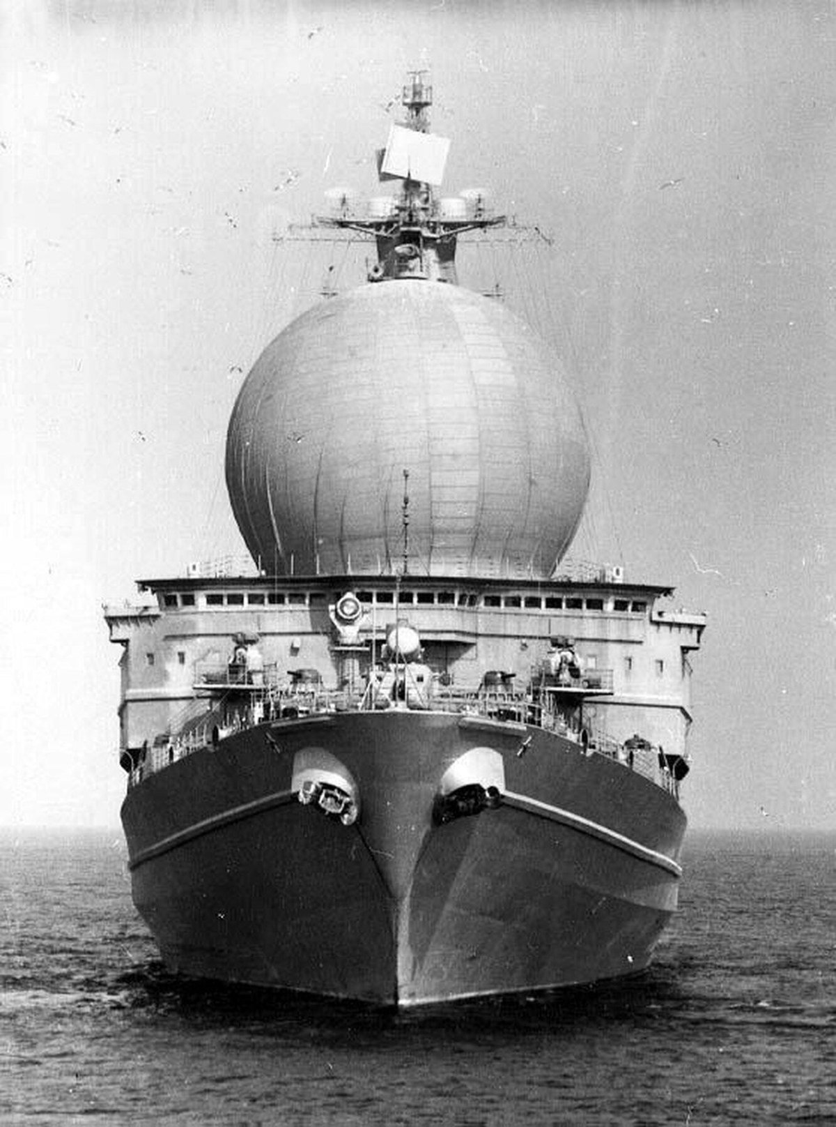 Большой атомный разведывательный корабль ССВ-33 Урал