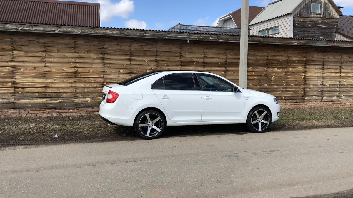 Воссены на Шкода Рапид