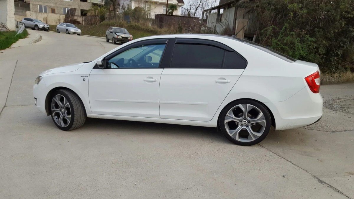 Skoda Rapid r19