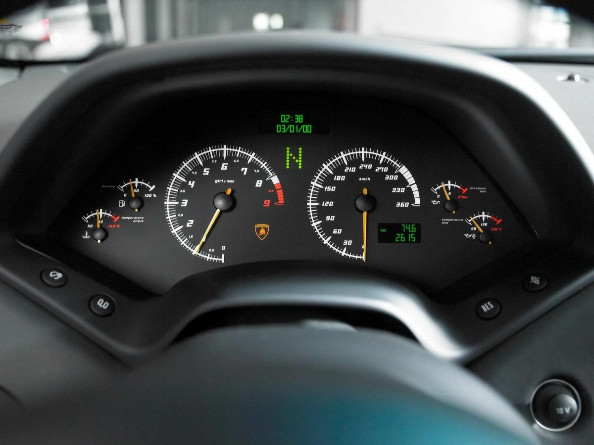 Приборная панель Lamborghini Murcielago