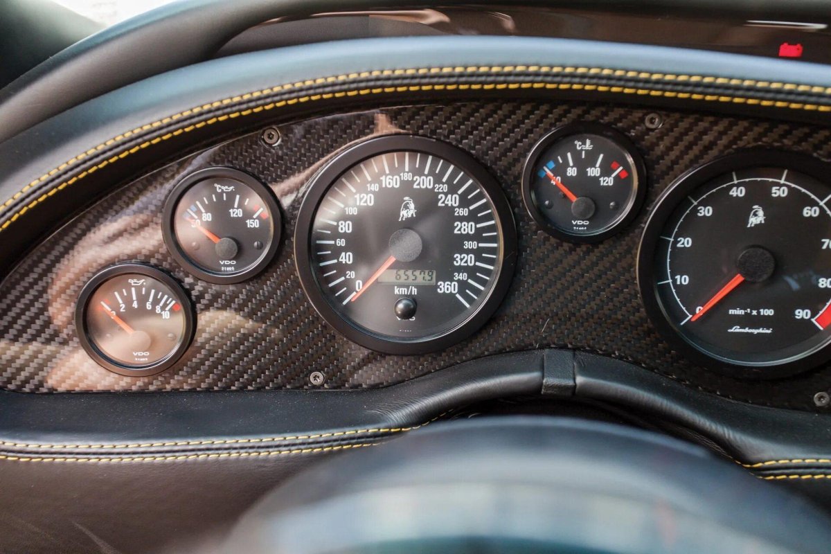 Ламборгини диабло панель приборов