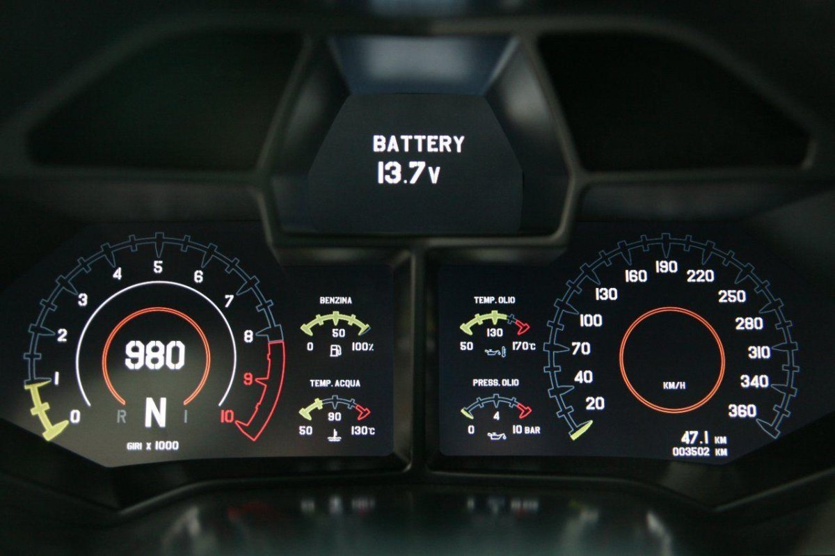 Lamborghini Reventon приборная панель