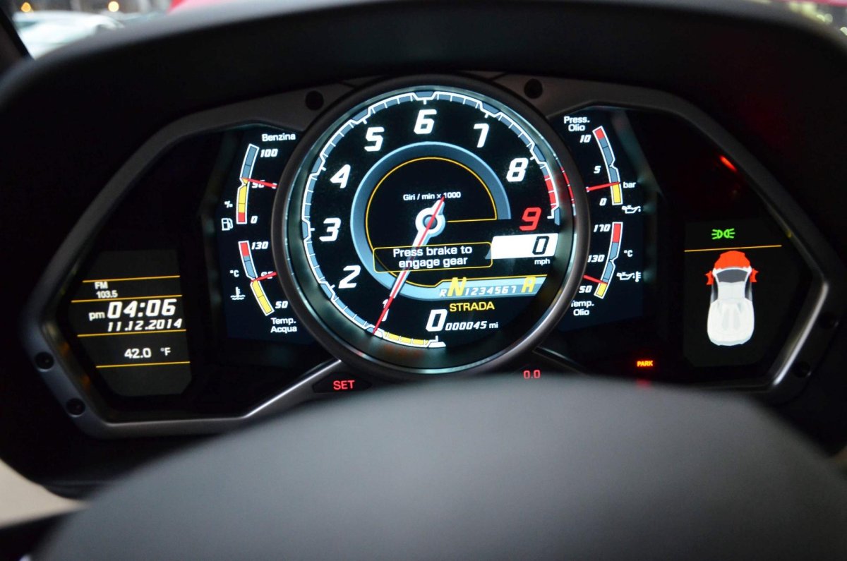 Спидометр Ламборджини авентадор