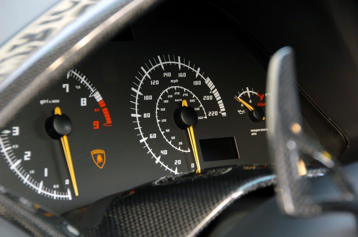 Приборная панель Lamborghini Murcielago