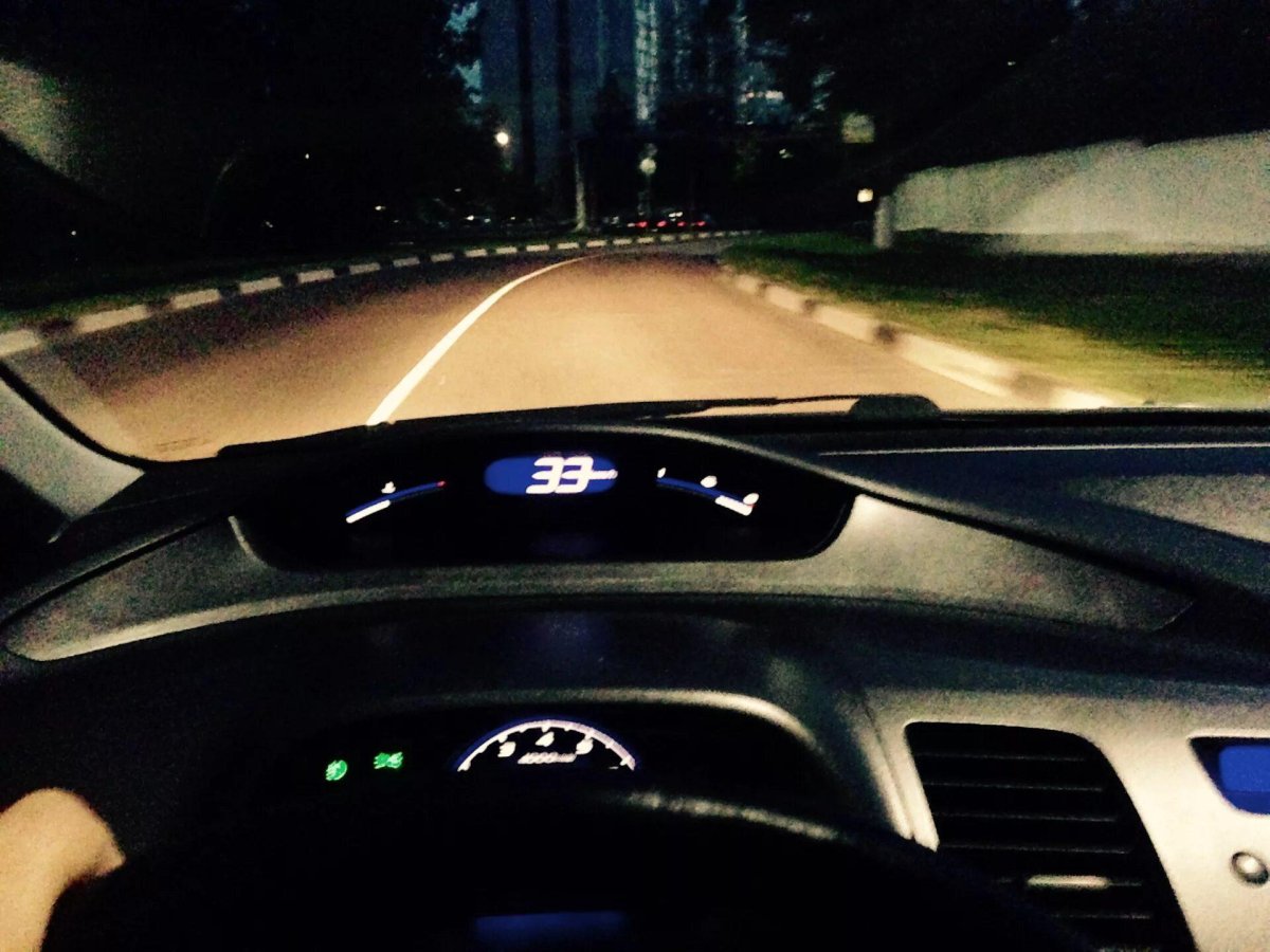 Хонда Цивик 4 д за рулем ночью