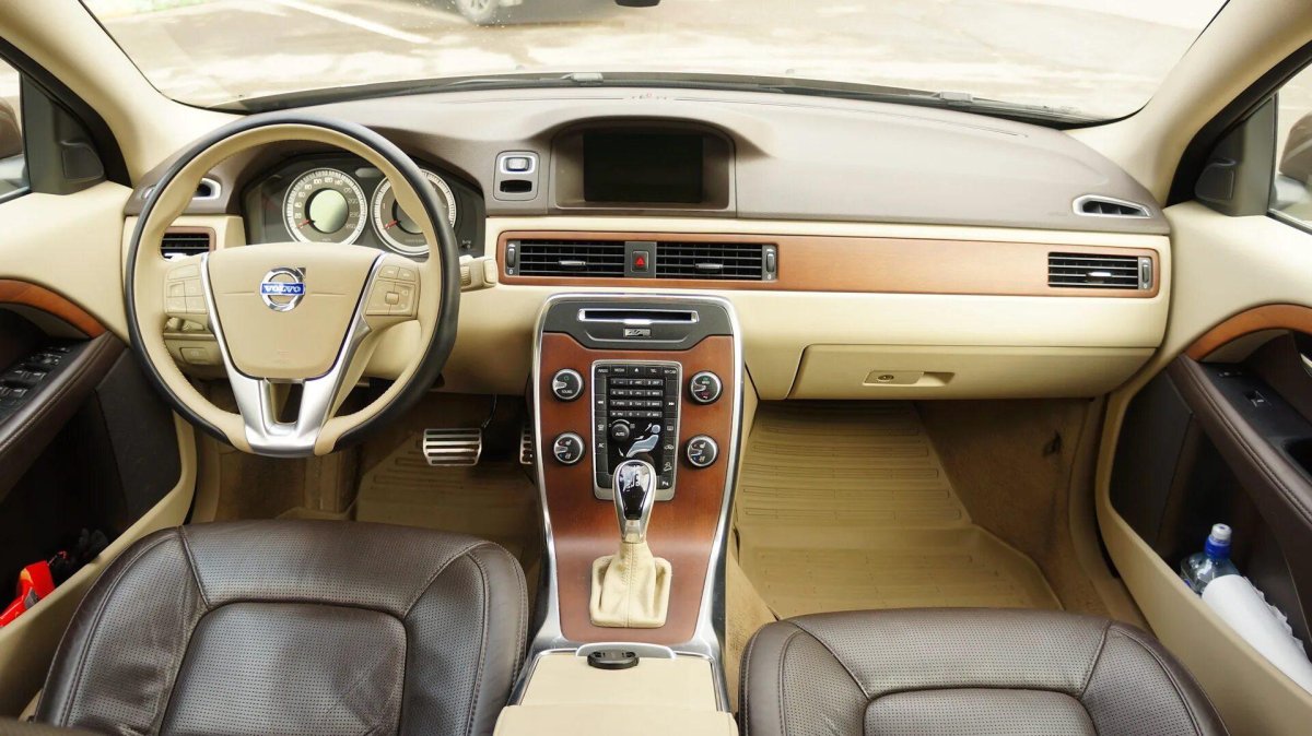 Вольво xc70 салон