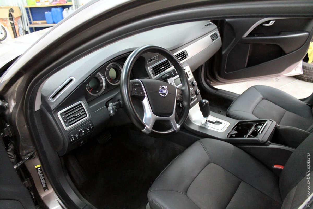 Volvo xc70 2020 салон