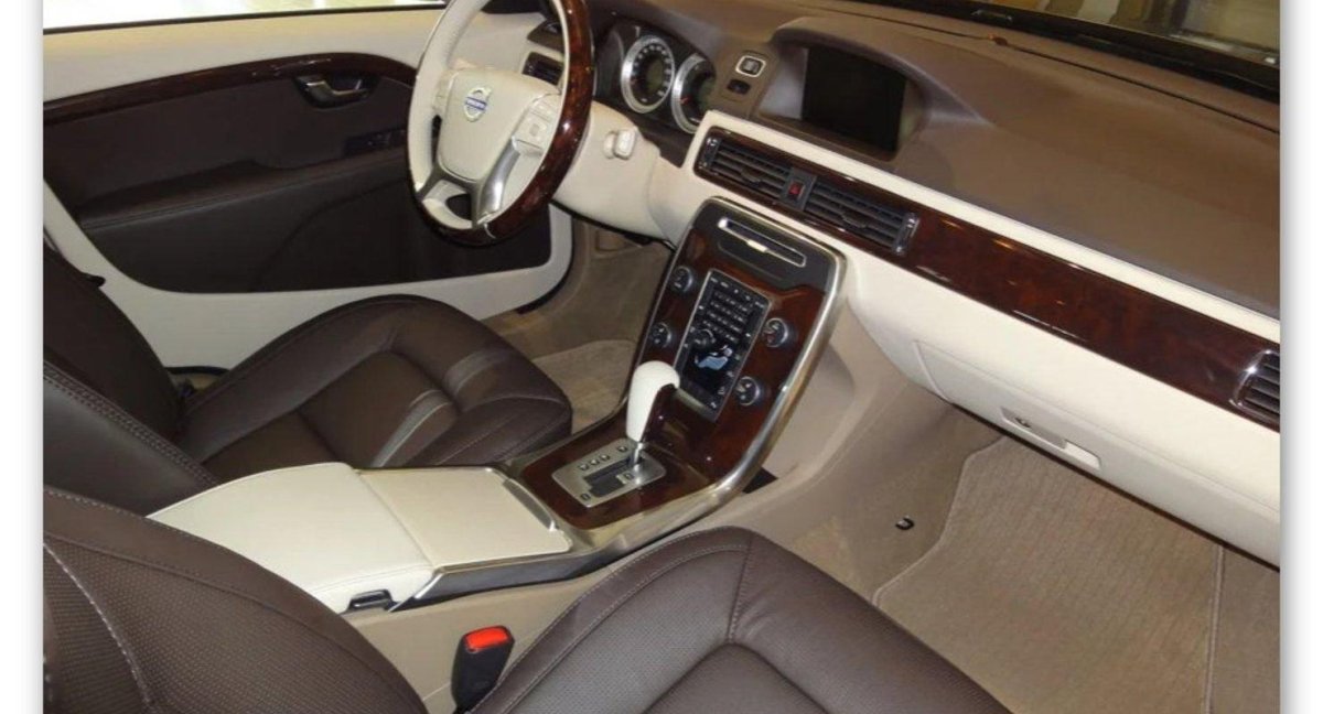 Volvo xc70 белый салон