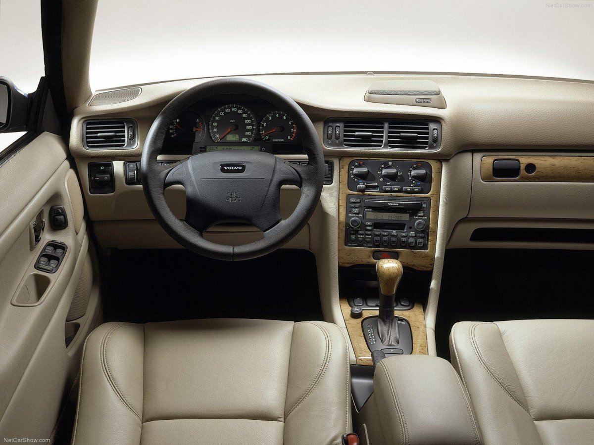 Volvo c70 1