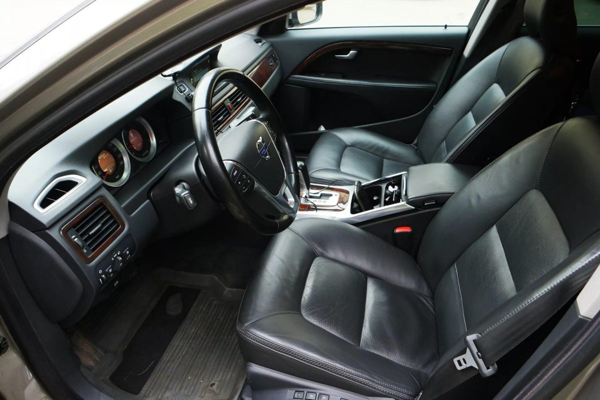 Вольво хс70 салон черный