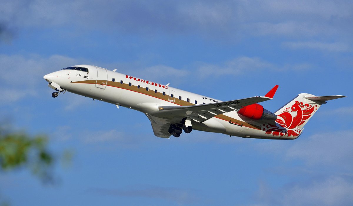 Самолёт Бомбардье CRJ-100/200