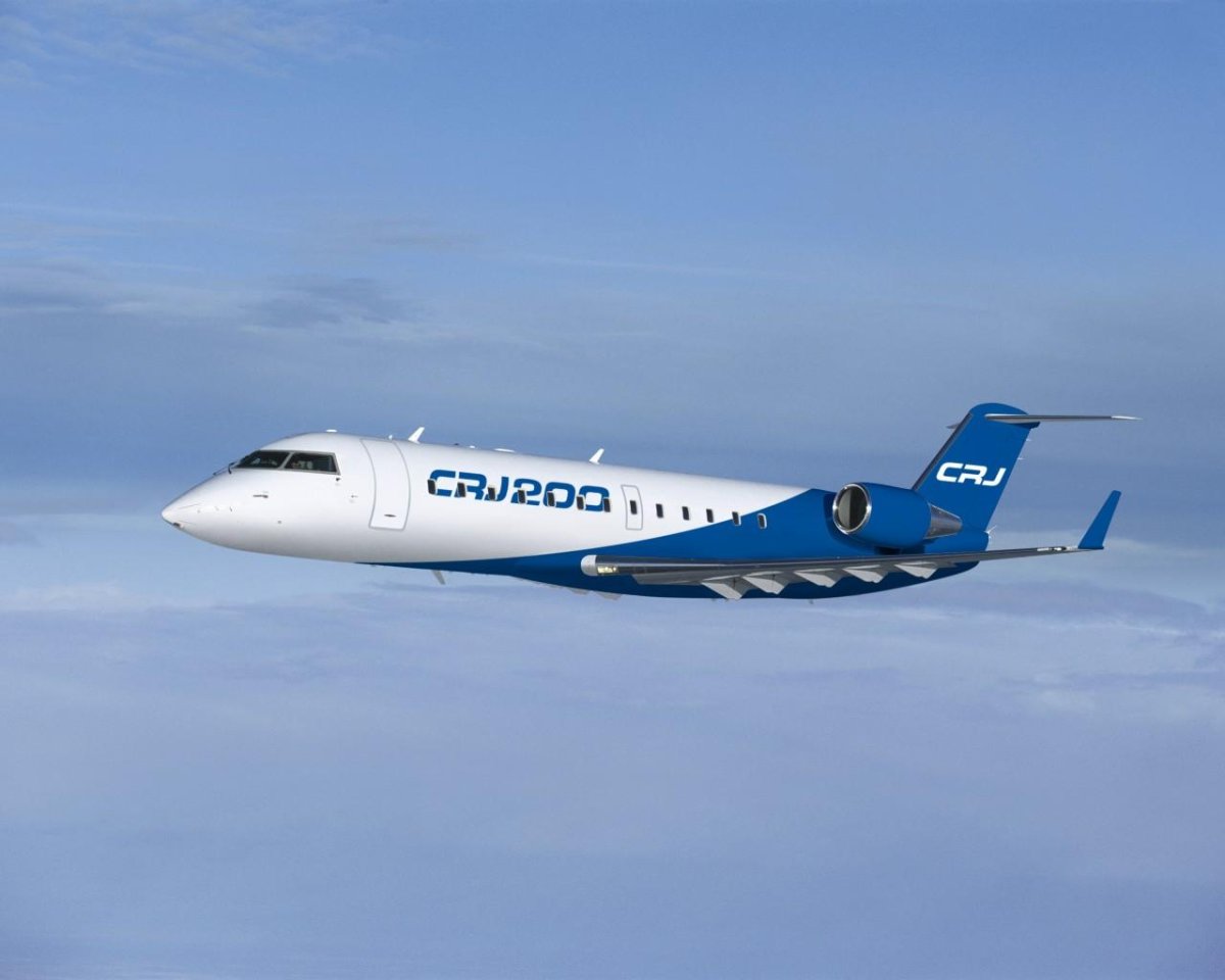 Bombardier crj200 самолет