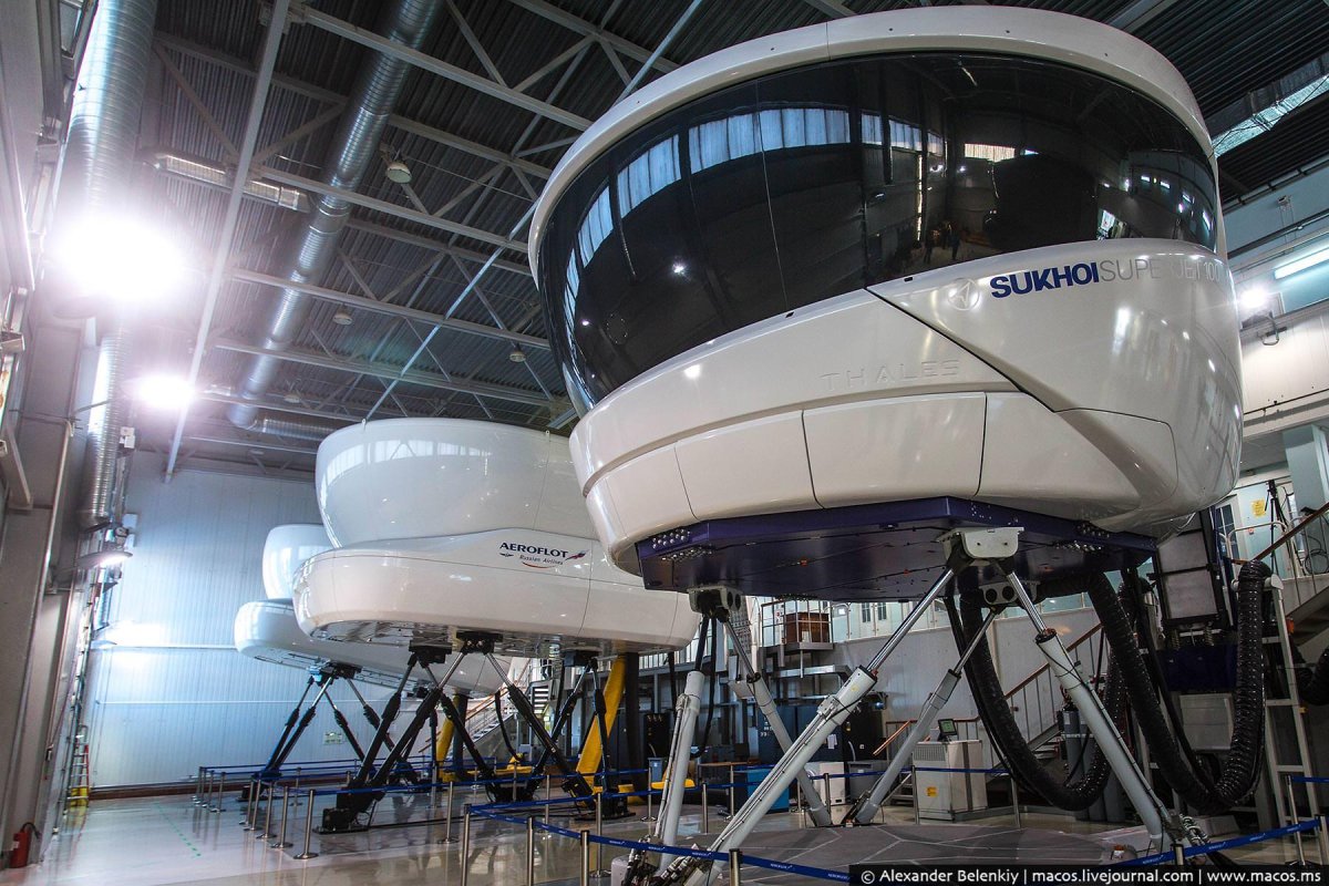 Аэроангар белый