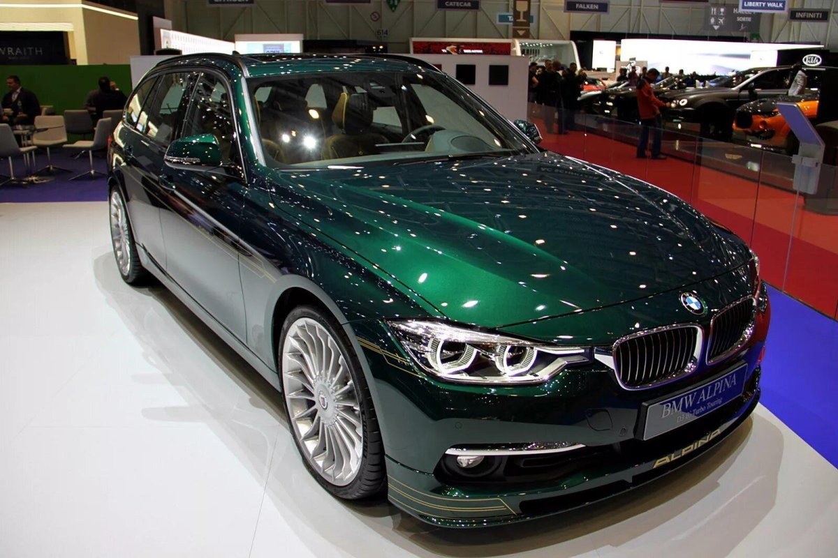 BMW 740 2022 изумруд
