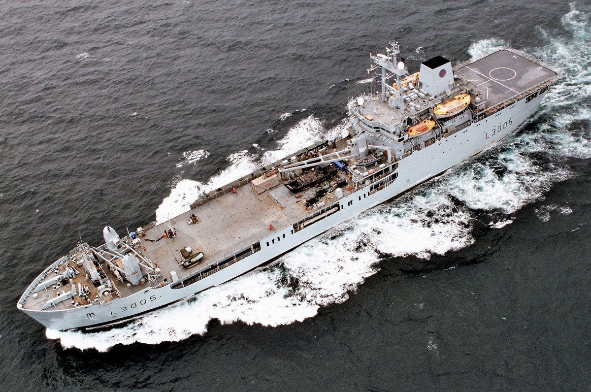 Десантный корабль Sir Galahad