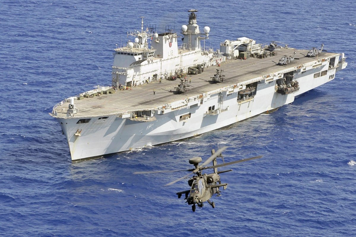 Вертолетоносец HMS Ocean