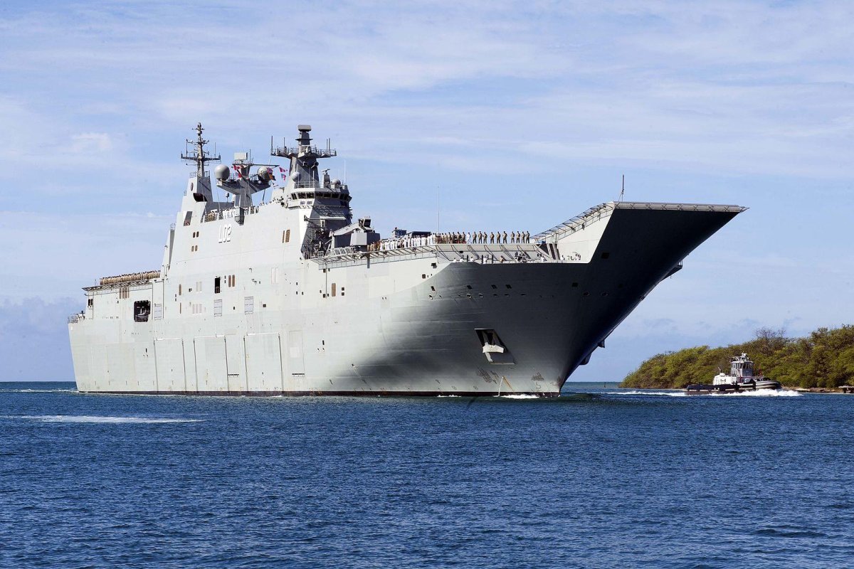 HMAS Canberra (l02)