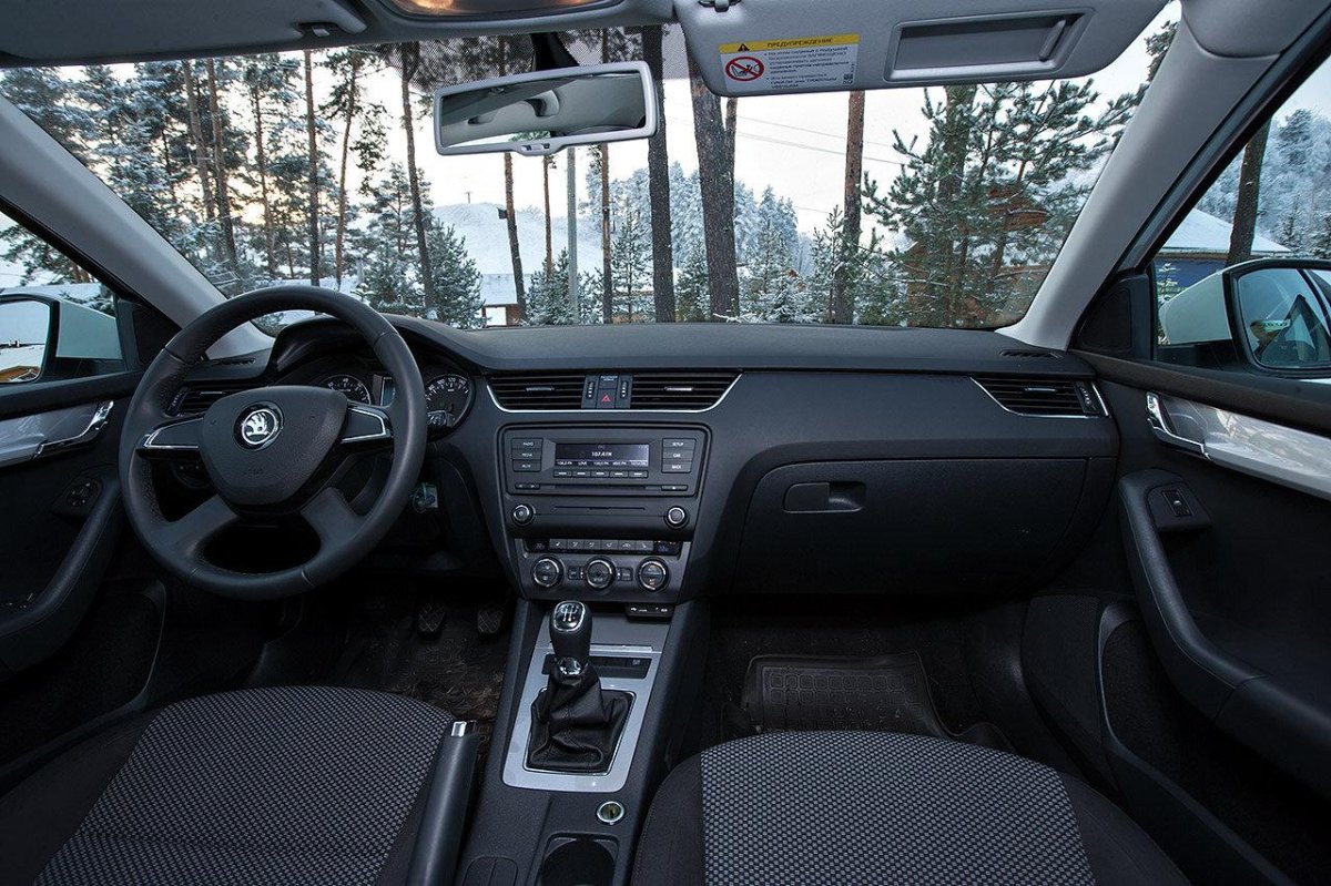 Skoda Octavia 2023 салон