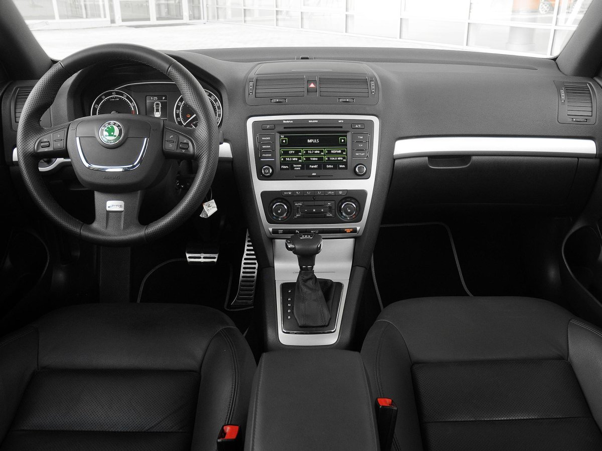 Шкода Октавия 2 Рестайлинг салон