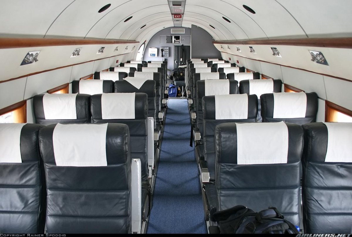 Douglas DC-3 салон