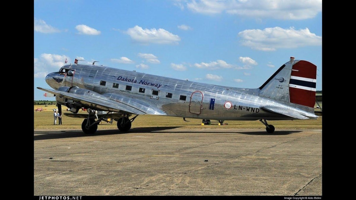Дуглас DC-3 «Дакота