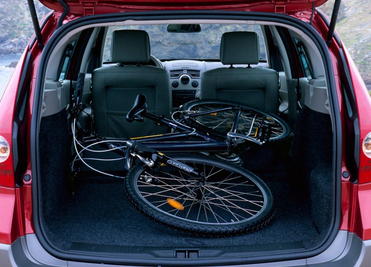 Рено Меган универсал 2008 багажник