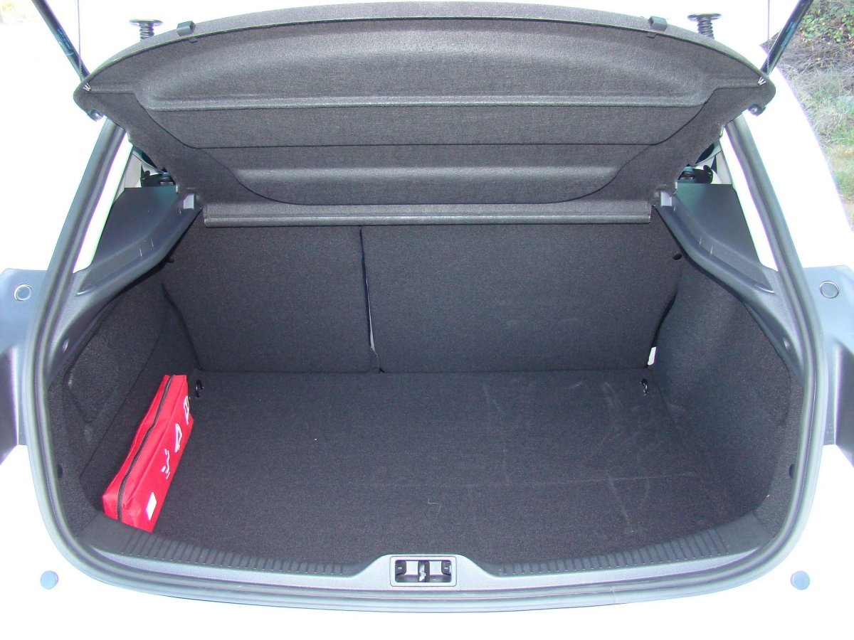 Renault Megane 3 хэтчбек багажника